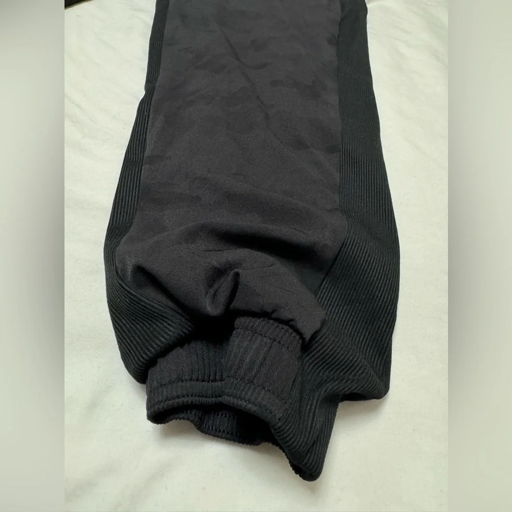 Athleta Brooklyn Camo Lined Jogger